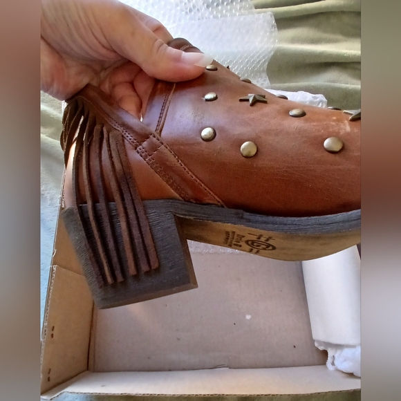 Circle G Corral Studs Fringe Tassel Ankle Boots Distressed Cowgirl Western - Picture 7 of 9